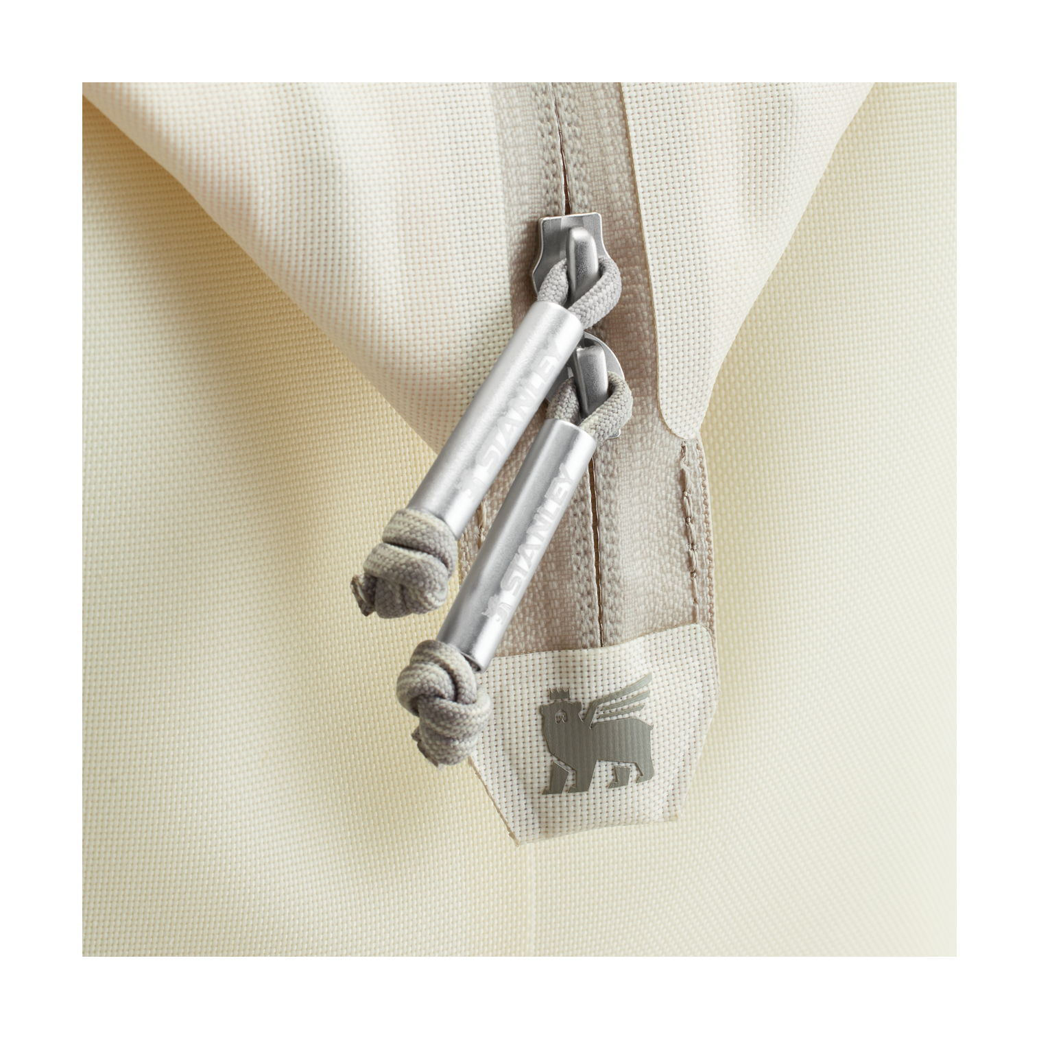 Stanley All Day Julienne Lunchbox Zipper in Cream