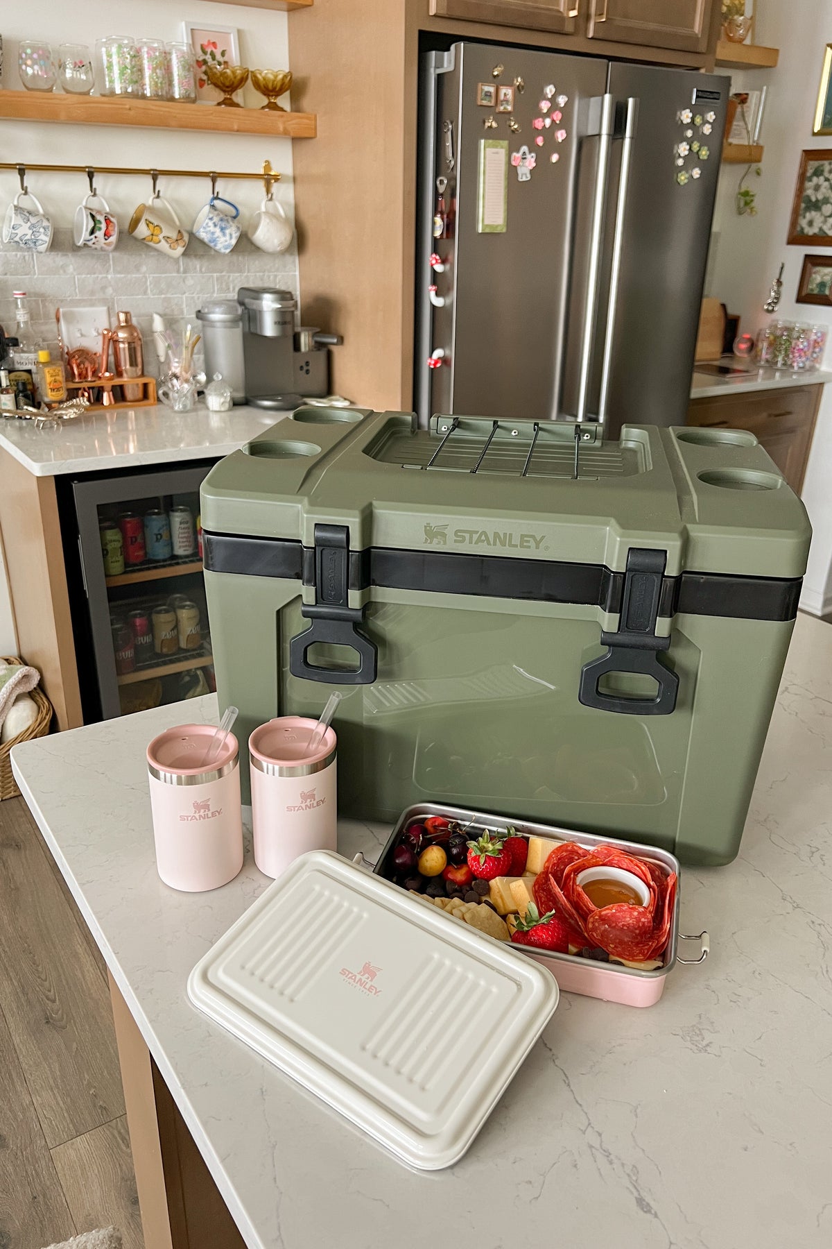 The Easy Carry Outdoor Cooler | 16 QT