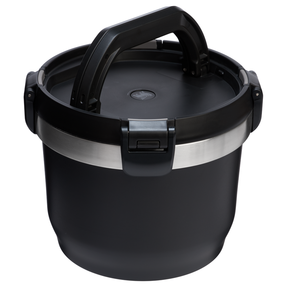 Stanley 1913 The Fresh-To-Table Stay Hot Crock 3 QT in Black 2.0