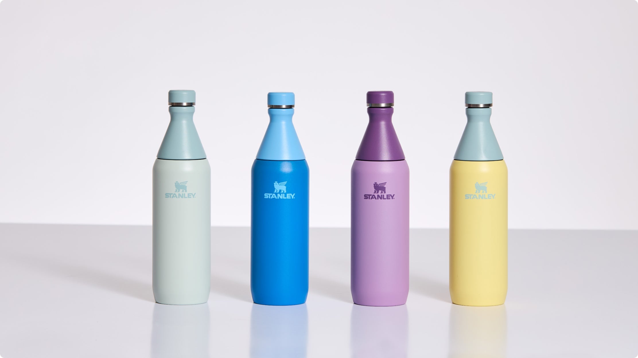 The Best Golf Water Bottle to Stay Hydrated Through 18 Holes