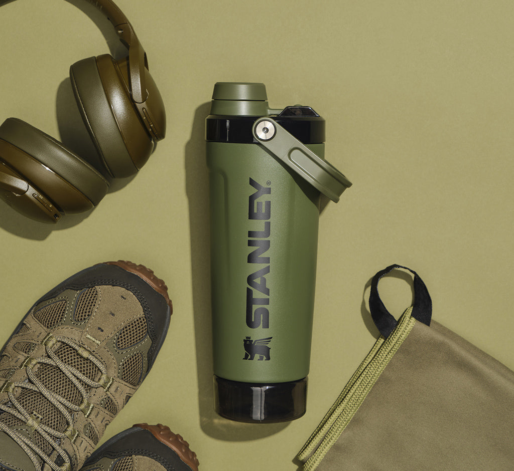 The Black Chroma All Day Slim Bottle | 20 OZ – Stanley 1913