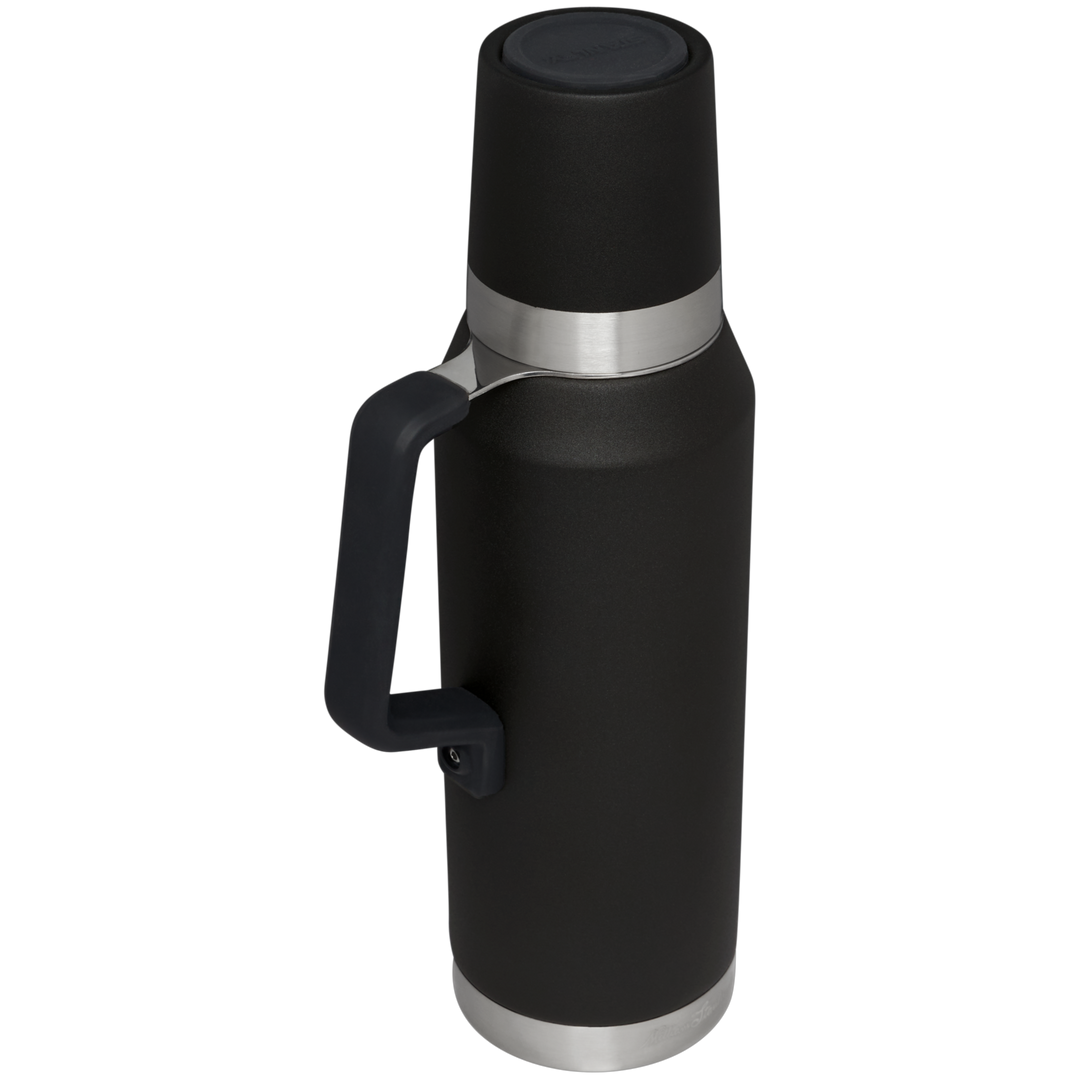 https://www.stanley1913.com/cdn/shop/files/B2B_Web_PNG-The-Forge-Thermal-Bottle-1-4QT-Foundry-Black-Hero-Back_6341a8e2-25ef-47bb-bf29-8e96e5a5c36f.png?v=1704409521&width=1080