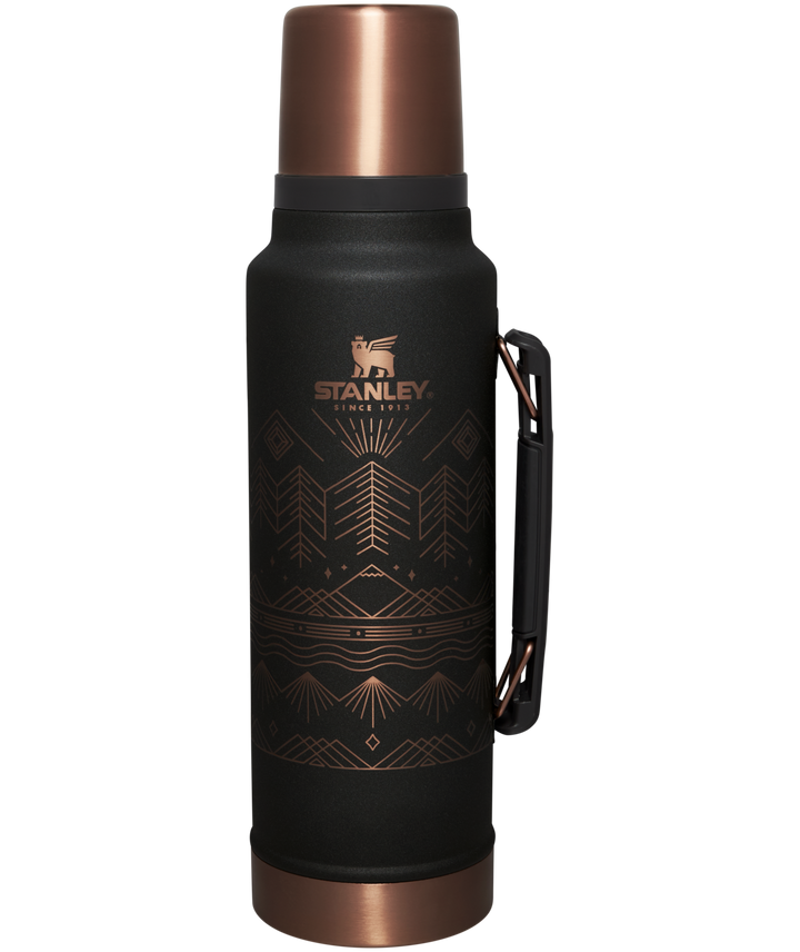 Winterscape Classic Legendary Bottle | 1.5 QT