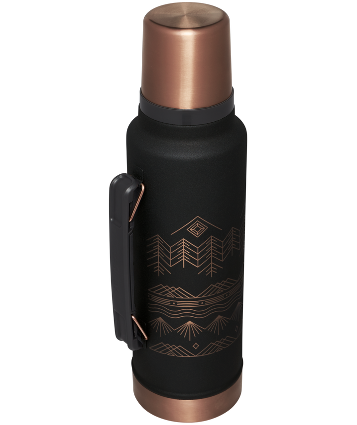 Winterscape Classic Legendary Bottle | 1.5 QT