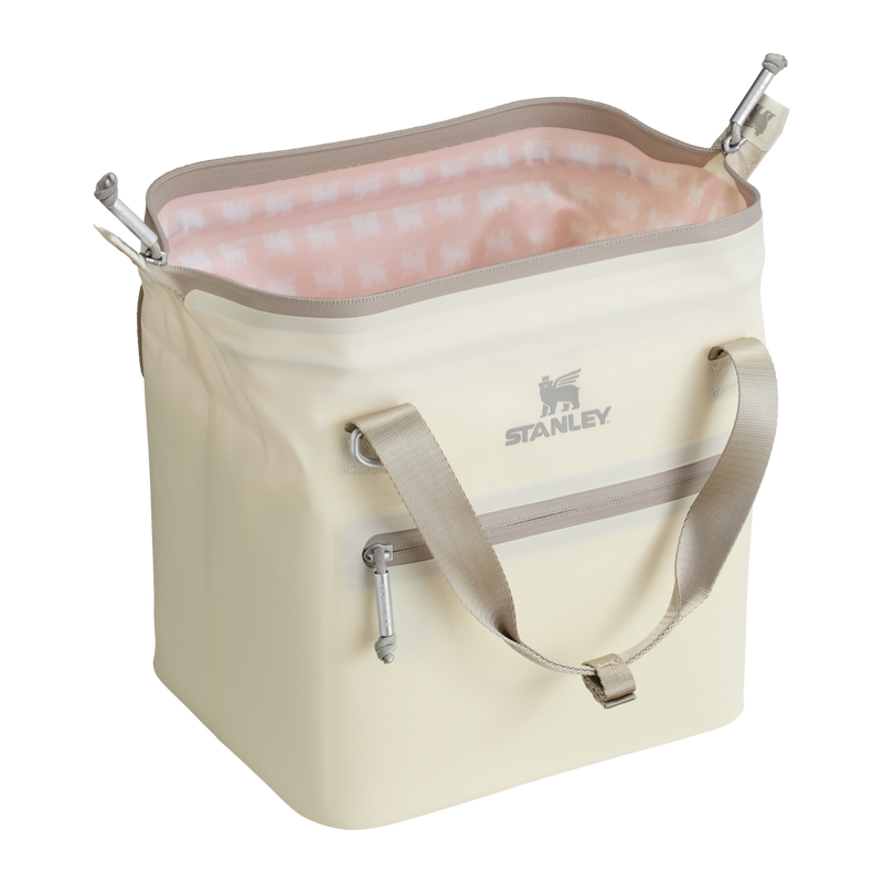 Stanley 1913 The All Day Julienne Mini Cooler 10 Can 7.4 QT 7.0 L in Cream