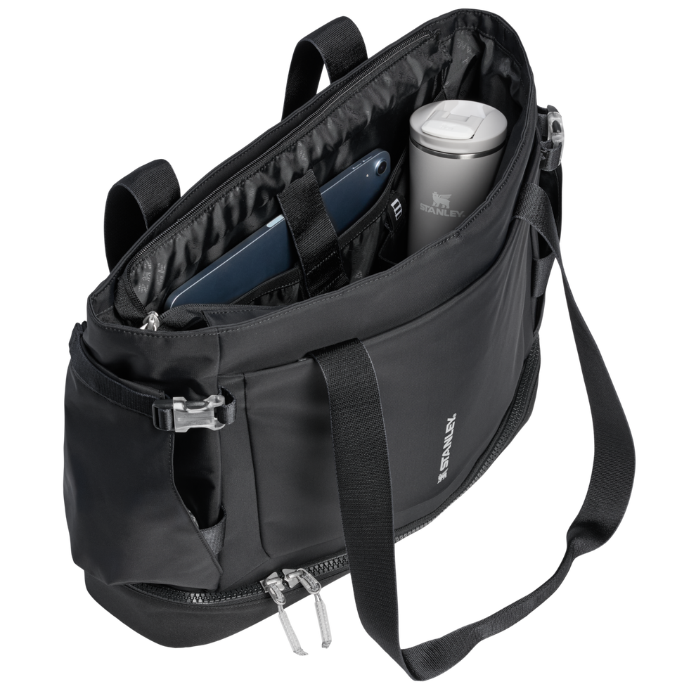 Stanley 1913 The Vitalize™ Tote 27.6 QT in Black