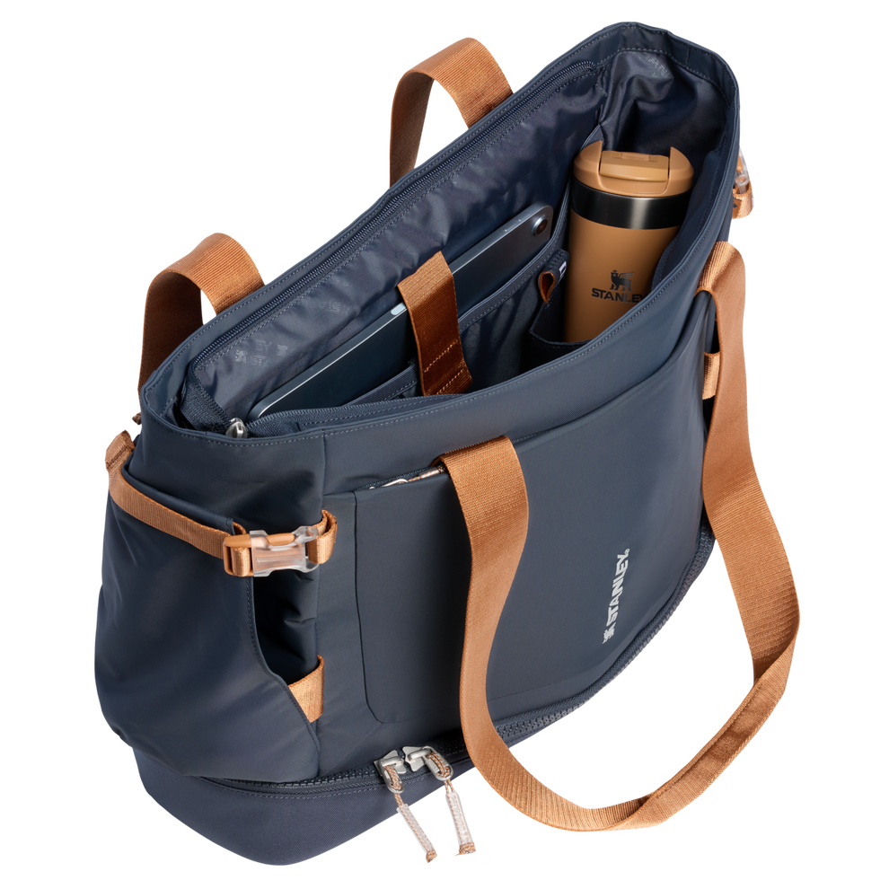 Stanley 1913 The Vitalize™ Tote 27.6 QT in Twilight