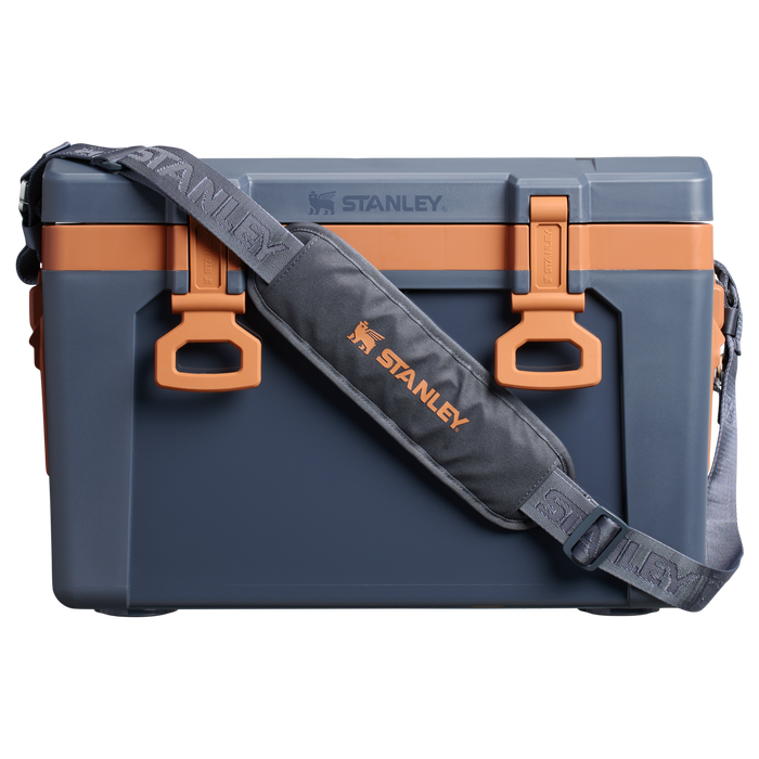 Stanley 1913 The Easy Carry Outdoor Cooler + Strap 24 QT in Twilight