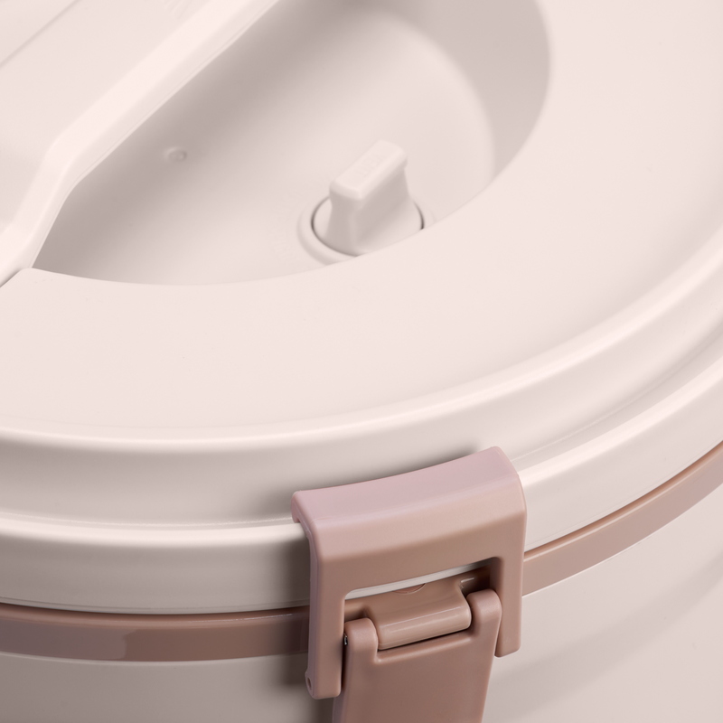 Stanley 1913 Adventure Fast Flow Water Jug 2G in Rose Quartz | Lid Detailed View