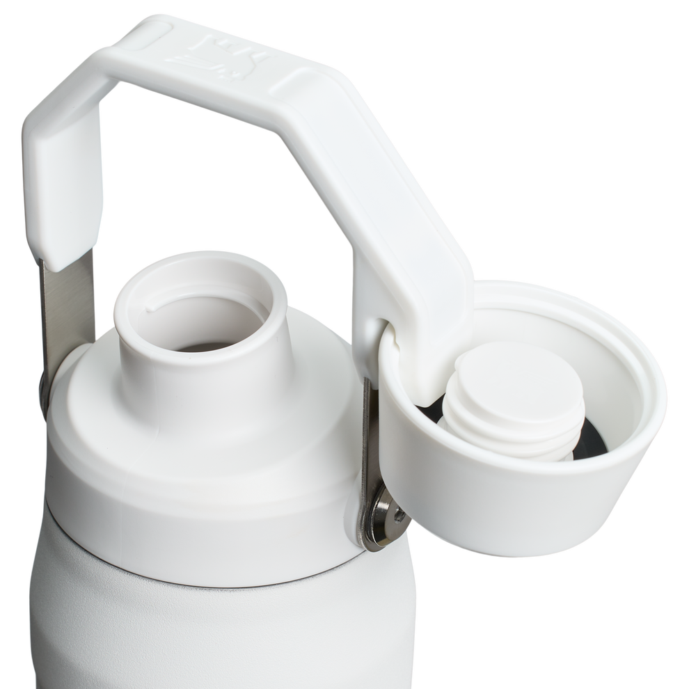 Stanley 1913 IceFlow™ Bottle with Fast Flow Lid 24 OZ in Frost
