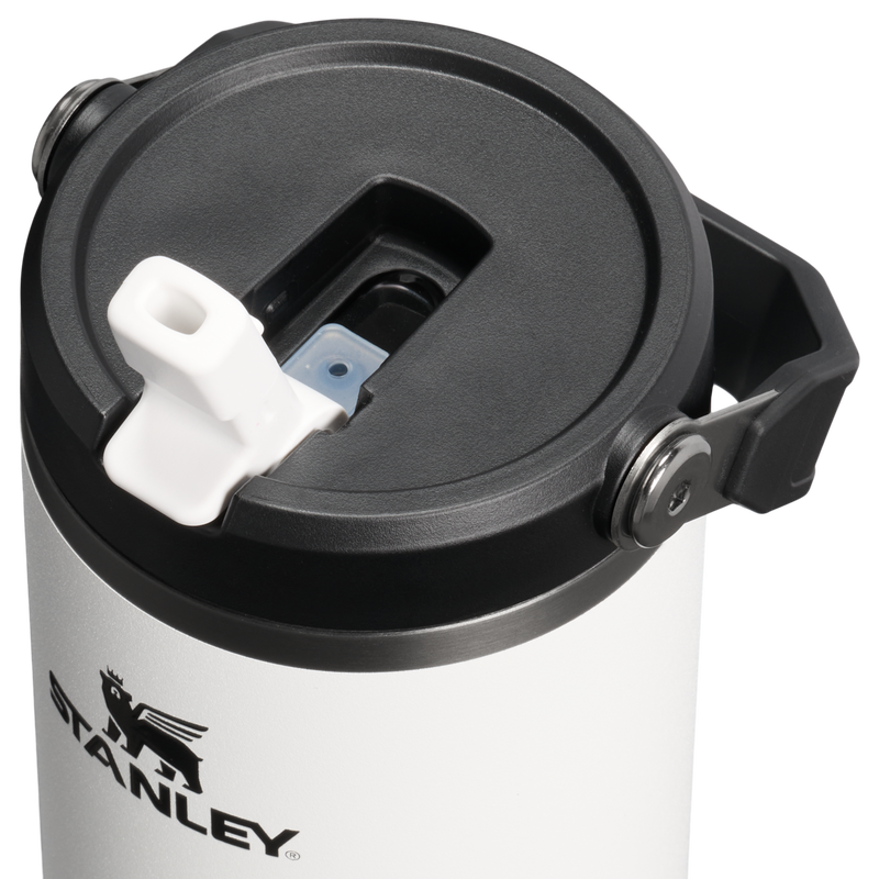 Stanley 1913 Stanley 1913 x Juventus The IceFlow™ Flip Straw 2.0 Tumbler 30 OZ in Coded | Lid Detailed View