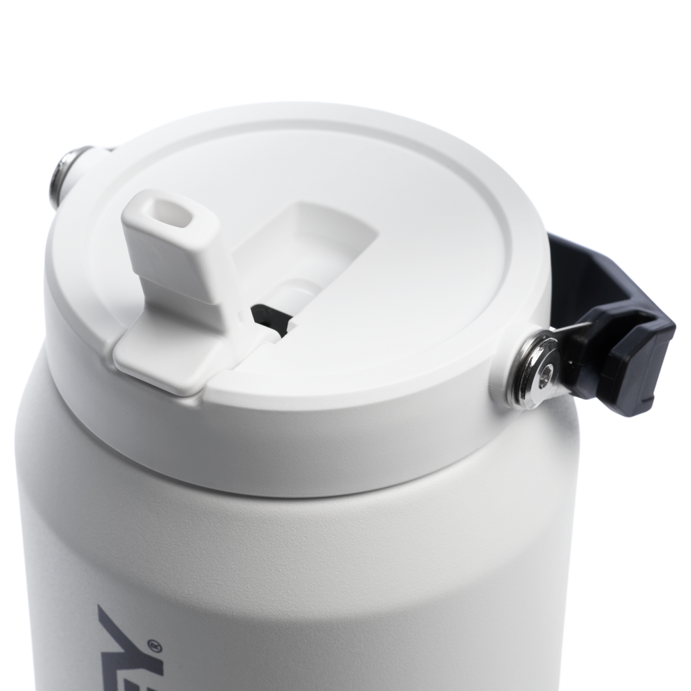 Stanley 1913 The IceFlow™ Flip Straw Jug 64 OZ in Chalk
