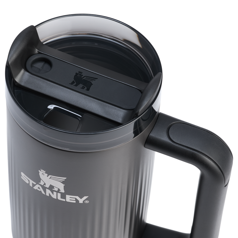 Stanley 1913 The Quencher® H2.0 Fluted Tumbler 30 OZ in Black | Lid Detailed View