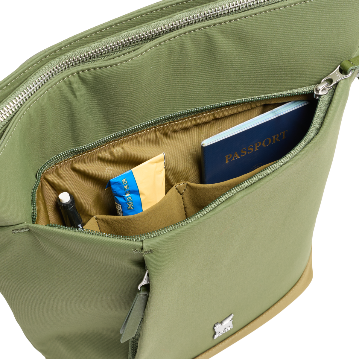Stanley 1913 The Standby Satchel 10.57 QT in Dried Pine | Front Pocket View