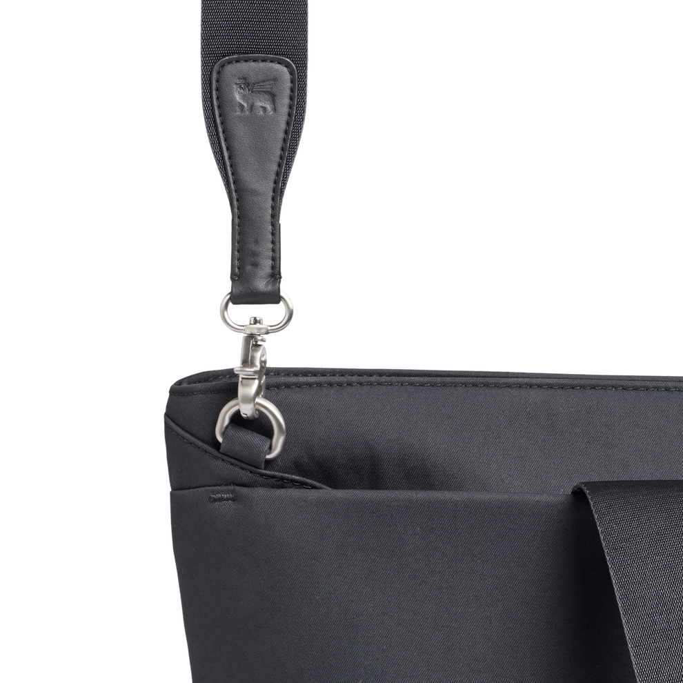 Stanley 1913 The Standby Tote  21.8 QT in Black