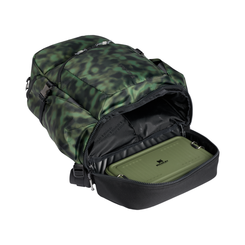 Stanley 1913 The Vitalize™ Backpack 30.9 QT in Dried Pine Blur | Back Detailed View