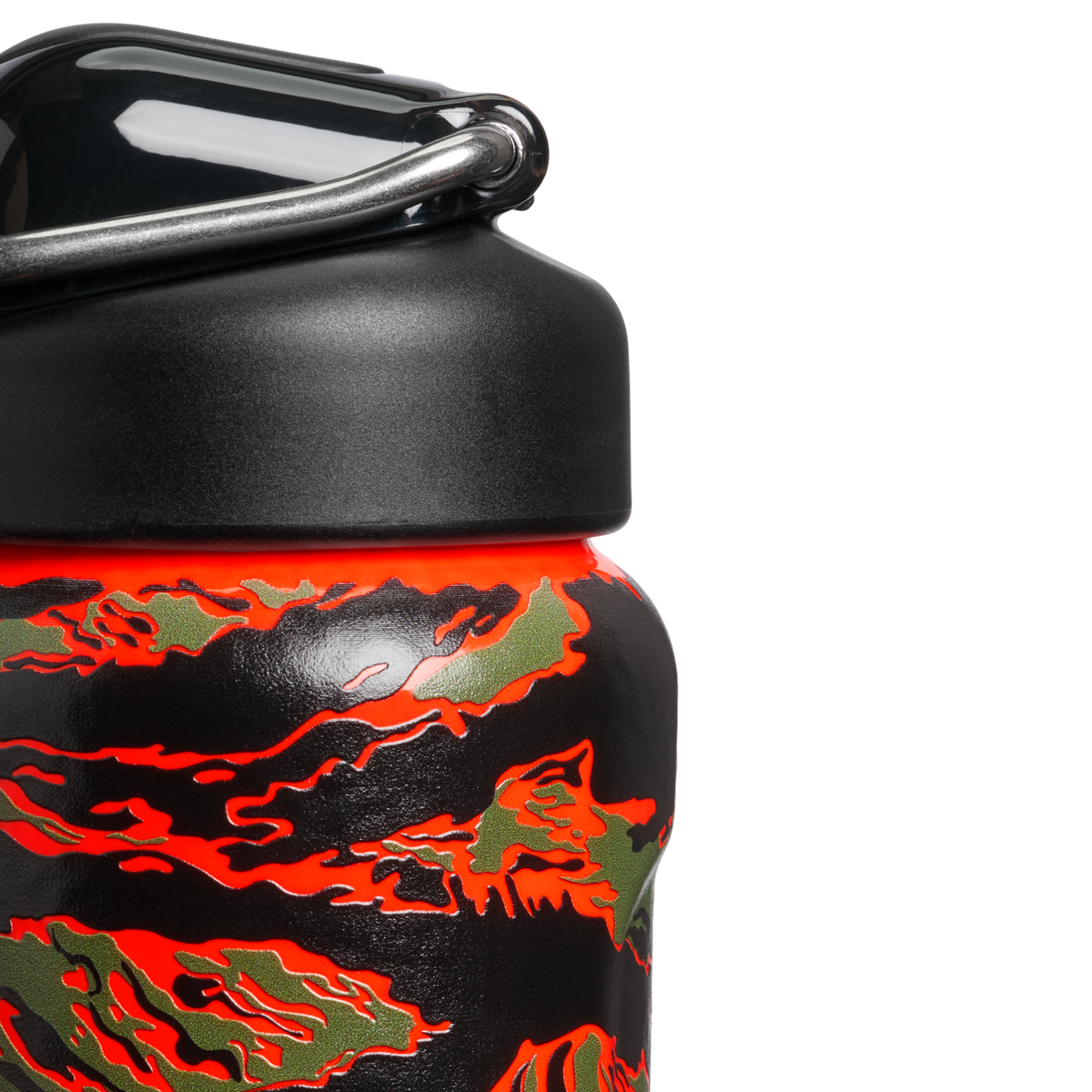 Stanley 1913 Stanley 1913 x Devin Booker Wellspring Bottle 24 OZ in Devin Booker Hidden in Plain Sight | Detailed View