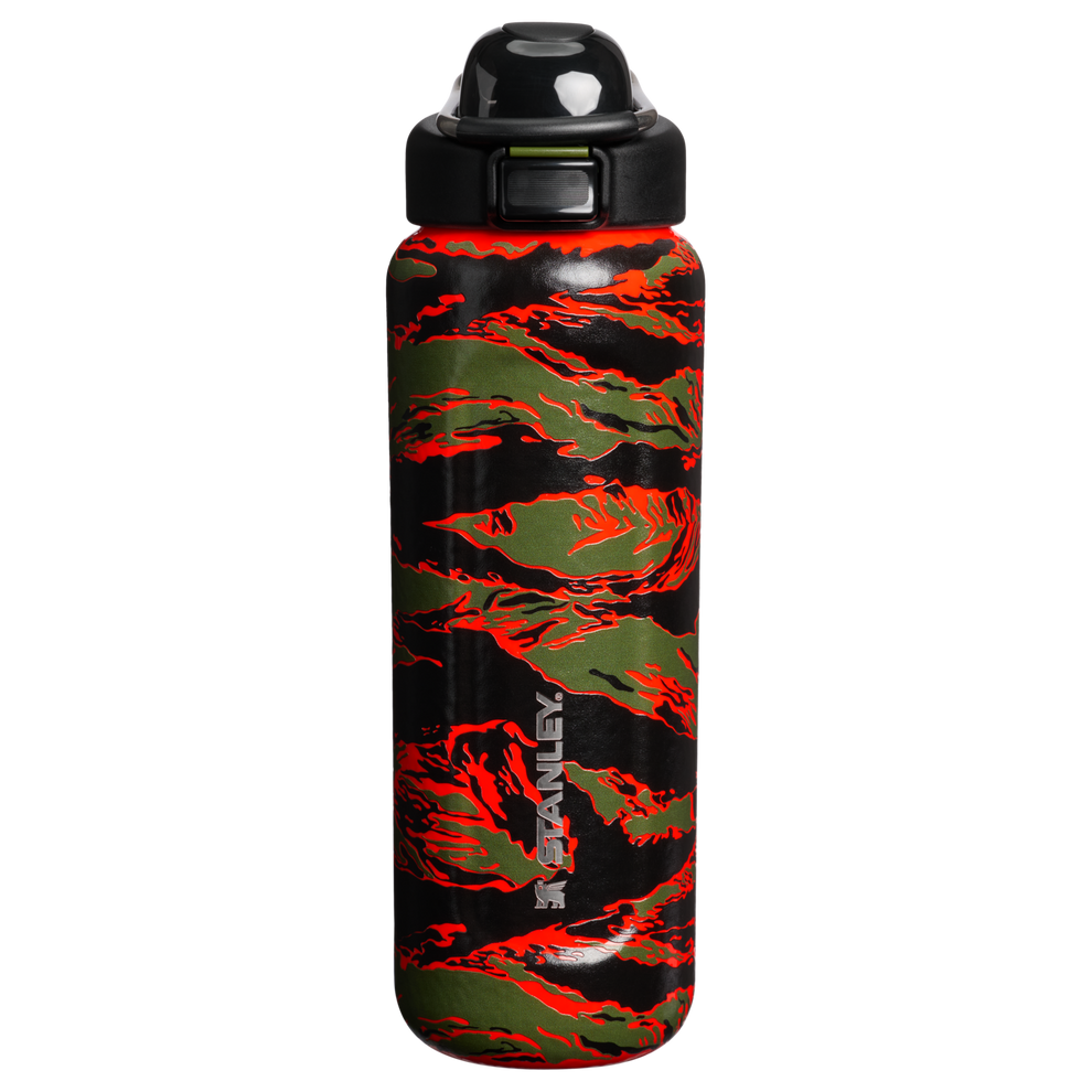 Stanley 1913 Stanley 1913 x Devin Booker Wellspring Bottle 24 OZ in Devin Booker Hidden in Plain Sight | Front View