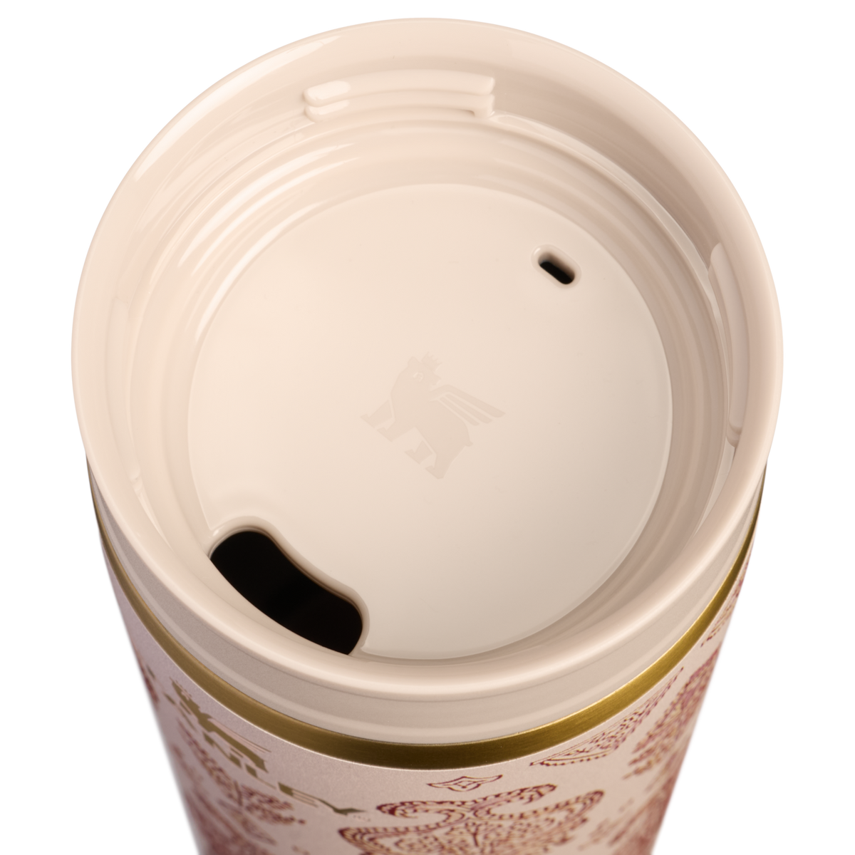 Stanley 1913 Stanley 1913 x Nest Café-To-Go Mug 16 OZ in Deepa Brown Sugar | Lid Detailed View