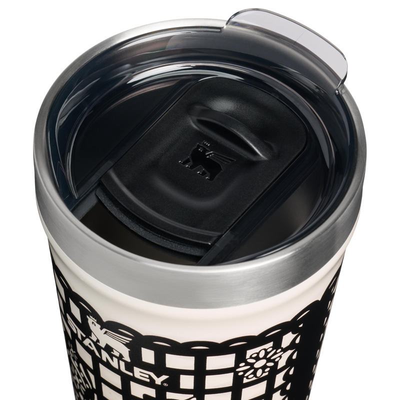 Stanley 1913 The Everyday Tumbler 16 OZ in Salt Papel Picado | Lid Detailed View