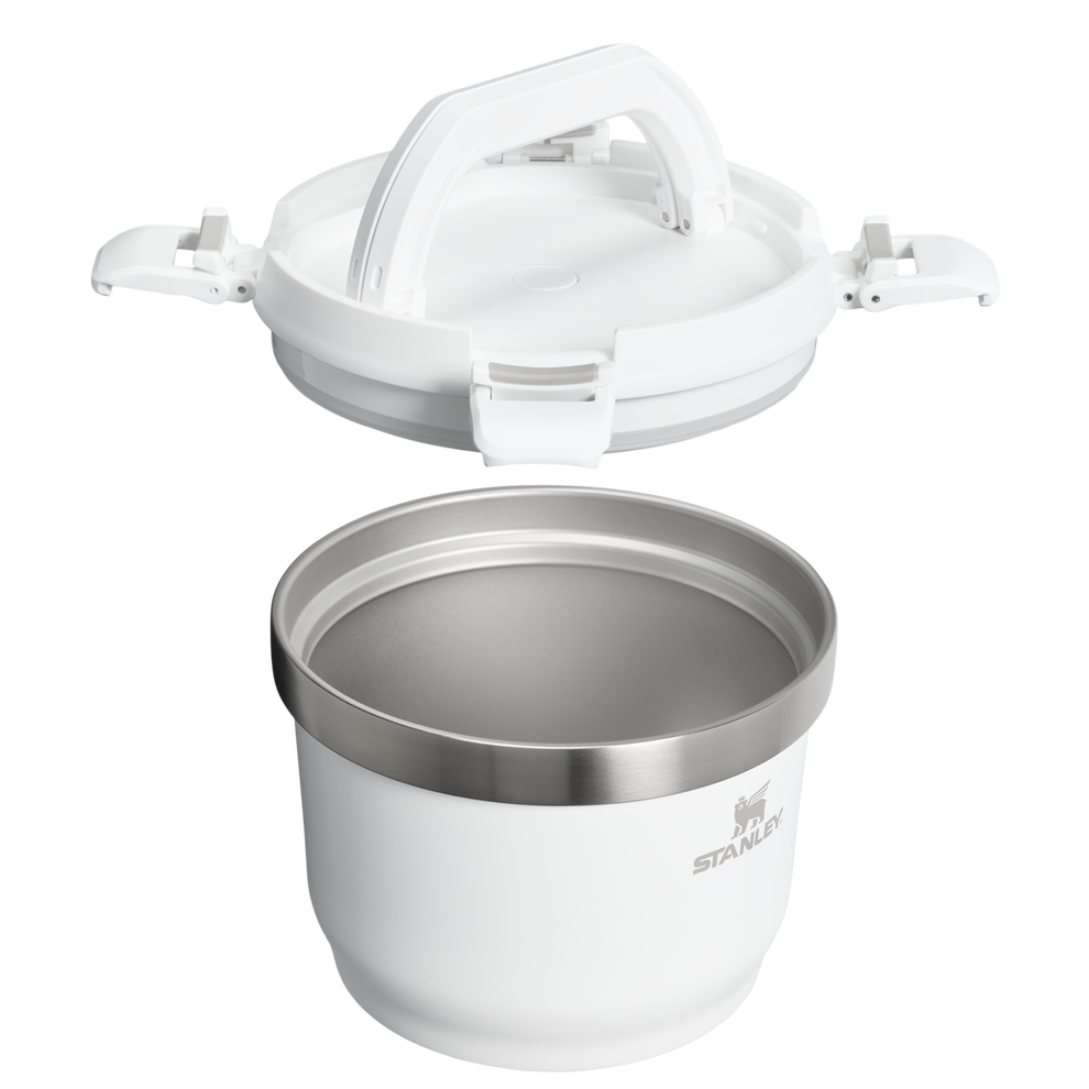 Stanley 1913 The Fresh-To-Table Stay Hot Crock 3 QT in Frost