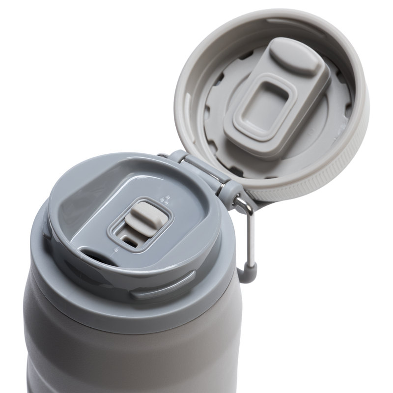 Stanley 1913 The IceFlow™ Bottle with Twist Flip Lid 24 OZ in Ash | Lid Detailed View