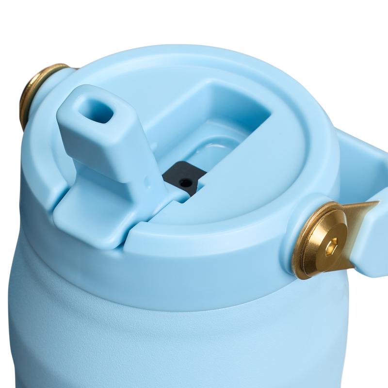 Stanley 1913 The Messi x Stanley IceFlow™ Flip Straw 2.0 Bottle 24 OZ in Messi Striker Blue | Lid Detailed View