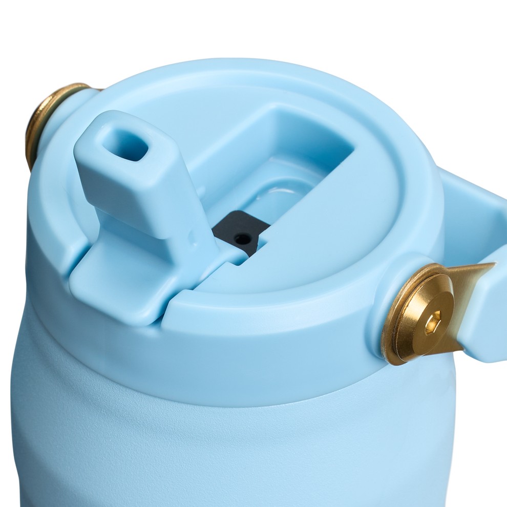 Stanley 1913 The Messi x Stanley IceFlow™ Flip Straw 2.0 Bottle 24 OZ in Messi Striker Blue