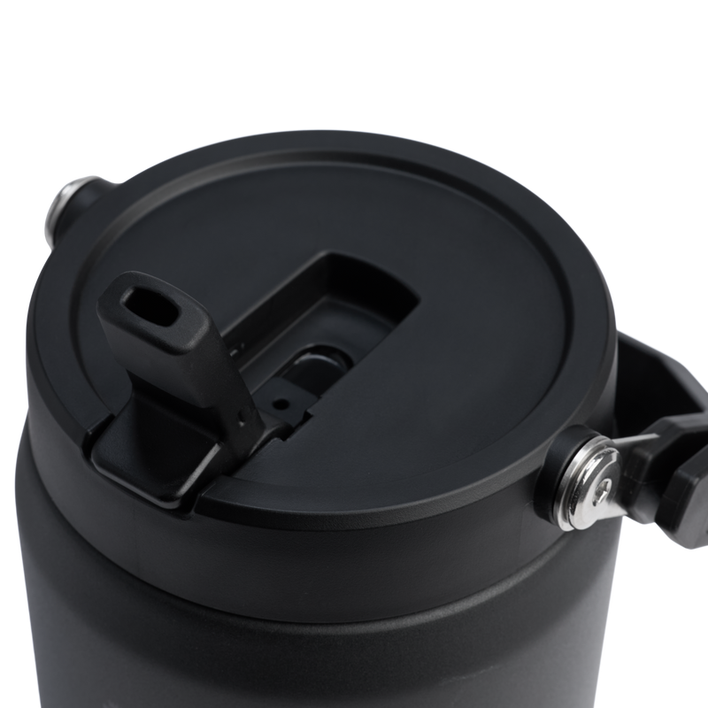 Stanley 1913 The IceFlow™ Flip Straw Jug 40 OZ in Black 2.0 | Lid Detailed View
