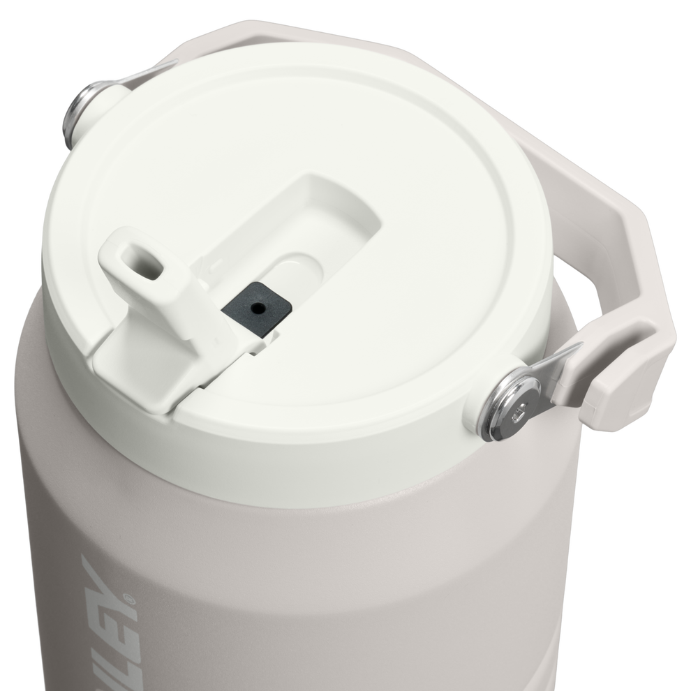 Stanley 1913 The IceFlow™ Flip Straw Jug 64 OZ in Ash