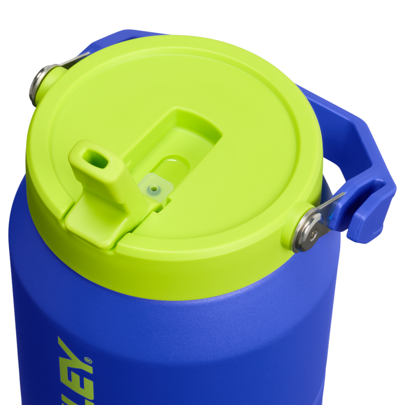 Stanley 1913 The IceFlow™ Flip Straw Jug 64 OZ in Cobalt Chartreuse | Lid Detailed View