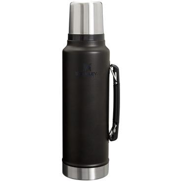 Stanley 1913 Classic Legendary Bottle 1.5 QT in Black 2.0 | Front View