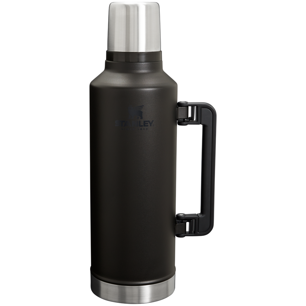 Stanley 1913 Classic Legendary Bottle 2.5 QT in Black 2.0