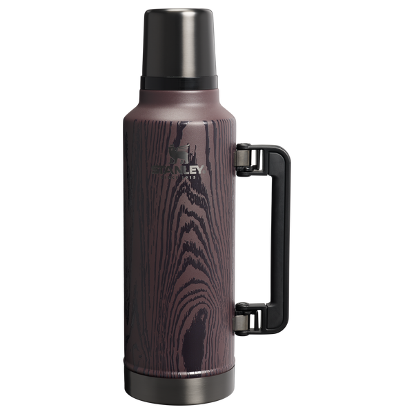 The Cheers & Cheer Classic Legendary Bottle | 2 QT – Stanley 1913