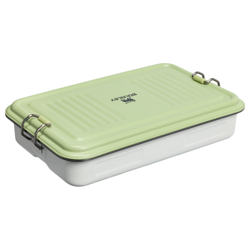 Stanley 1913 The Stanley 1913 x Nelly Korda Legendary Useful Box 1.25 QT in Nelly Korda Pinstripe | Back View