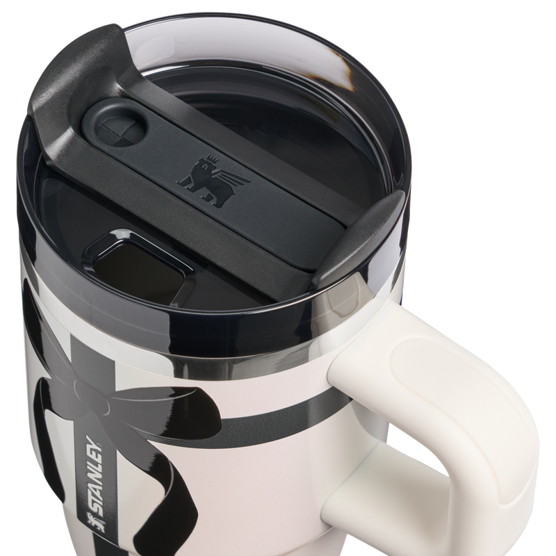 Stanley 1913 The Quencher®  H2.0 Flowstate™ Tumbler | 20 OZ in Salt Ribbon | Lid Detailed View