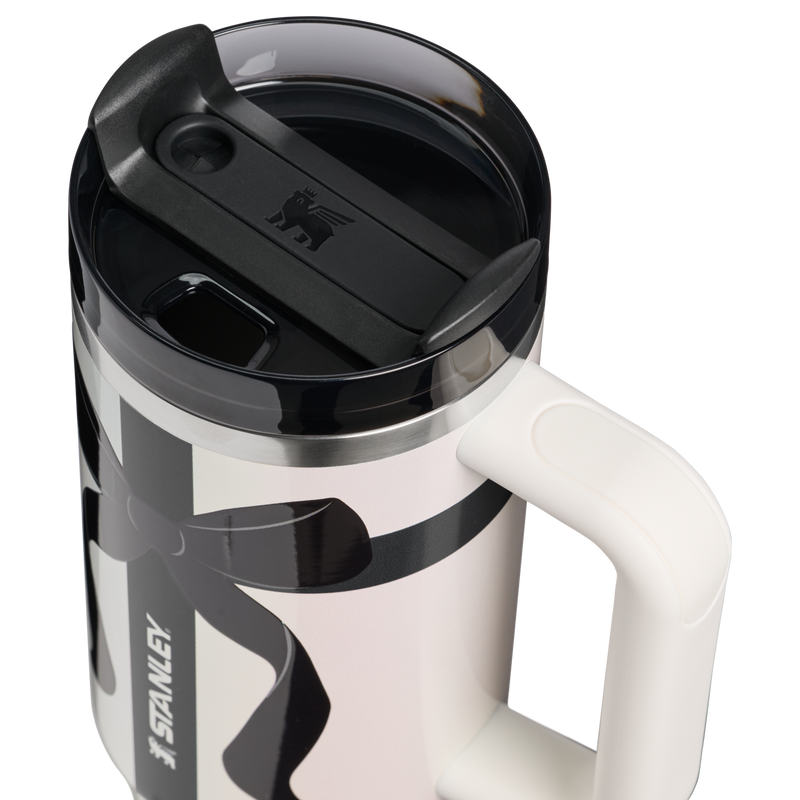 Stanley 1913 The Quencher® H2.0 Flowstate™ Tumbler 30 OZ in Salt Ribbon | Lid Detailed View
