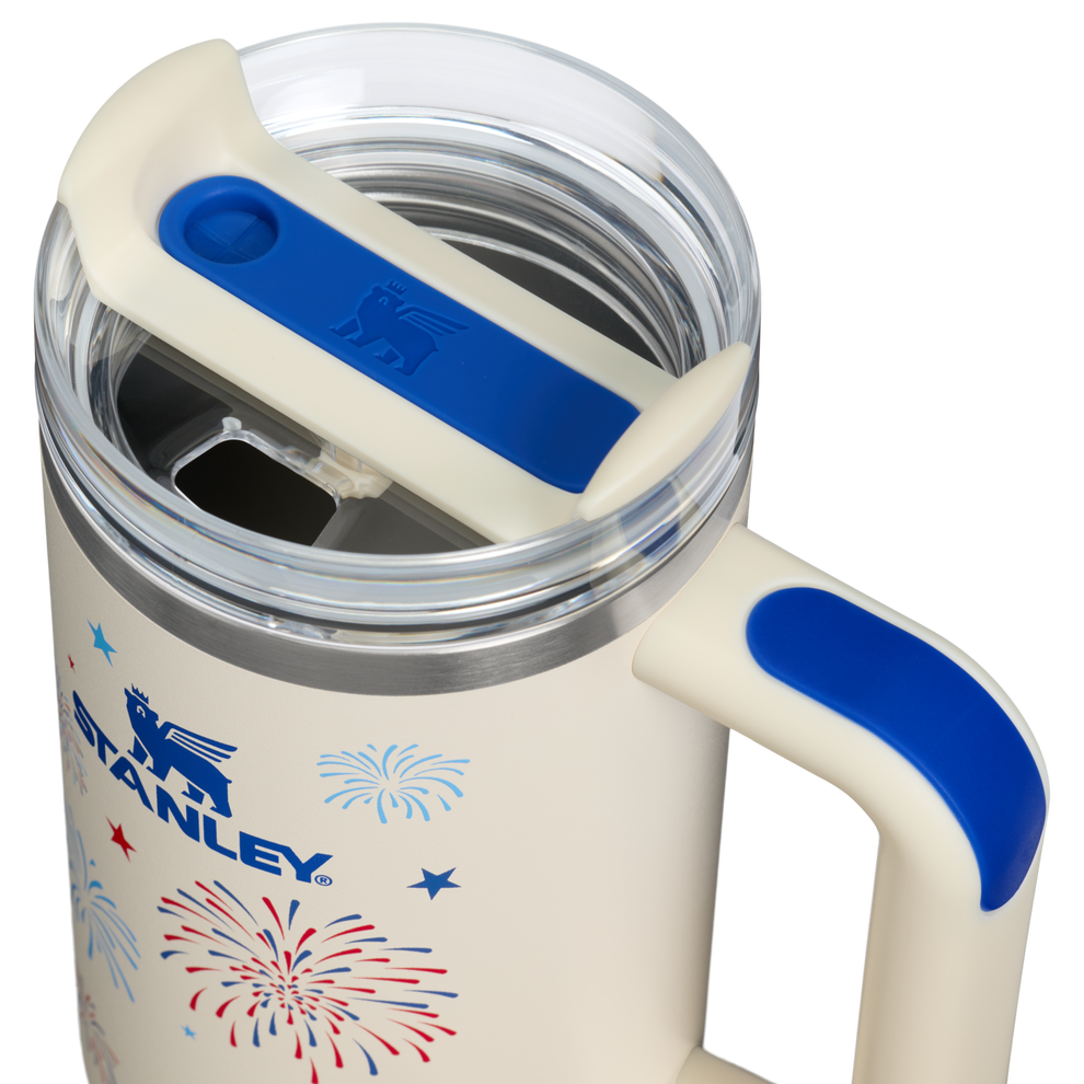 Stanley 1913 The Quencher H2.0 Flowstate™ Tumbler 30 OZ in Cream Royal Fireworks
