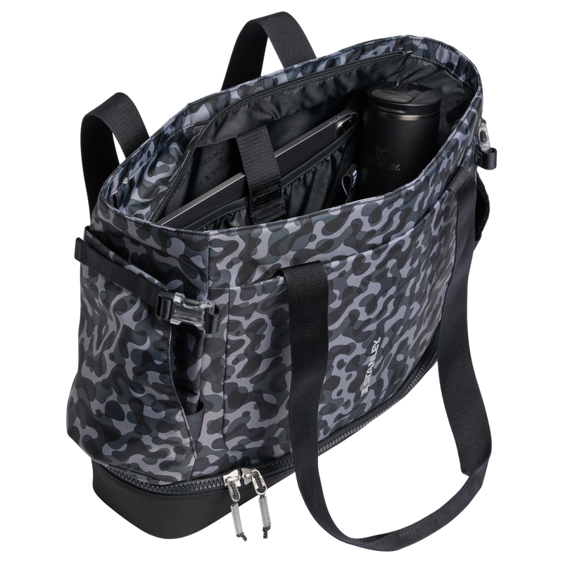 Stanley 1913 The Vitalize™ Tote 27.6 QT in Black Interfusion | Open View