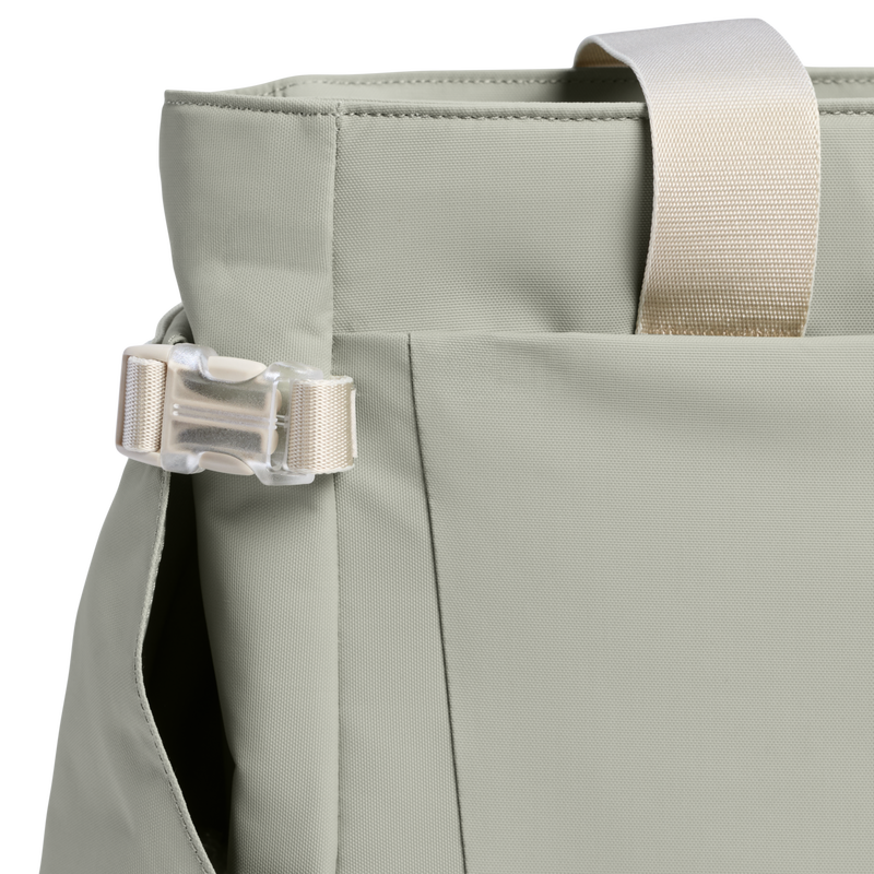 Stanley 1913 The Vitalize™ Tote 27.6 QT in Sage Grey