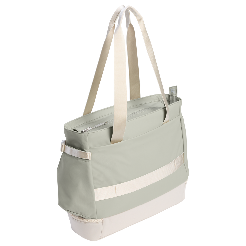 Stanley 1913 The Vitalize™ Tote 27.6 QT in Sage Grey