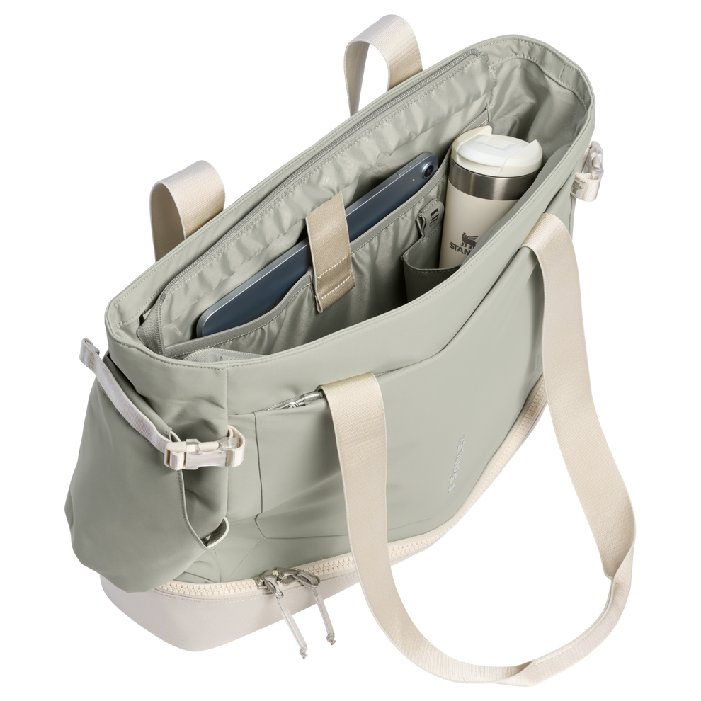 Stanley 1913 The Vitalize™ Tote 27.6 QT in Sage Grey