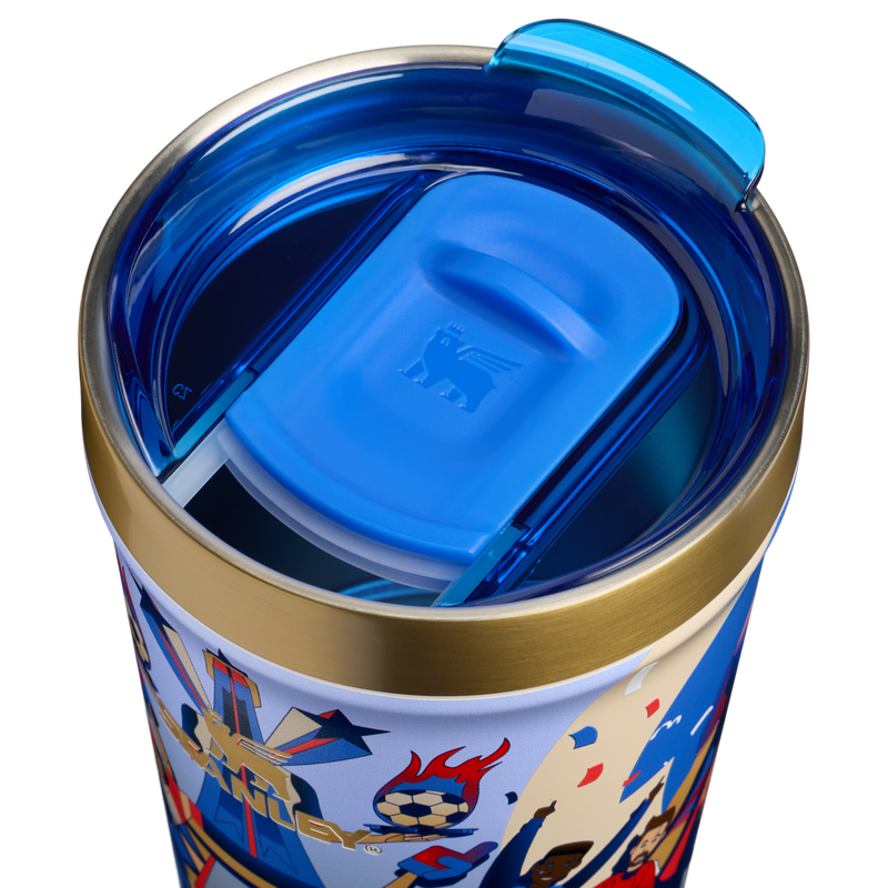Stanley 1913 The Fútbol Artist Collection Everyday Tumbler 16 OZ in France | Lid Detailed View