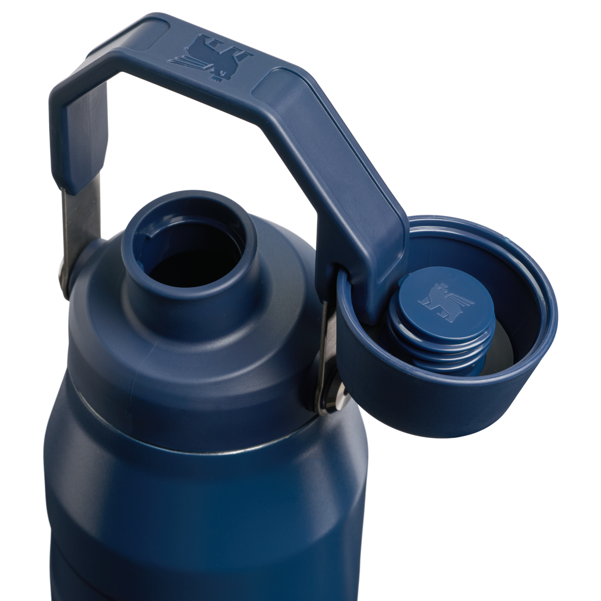Stanley 1913 IceFlow™ Bottle with Fast Flow Lid 36 OZ in Dark Navy | Lid Detailed View
