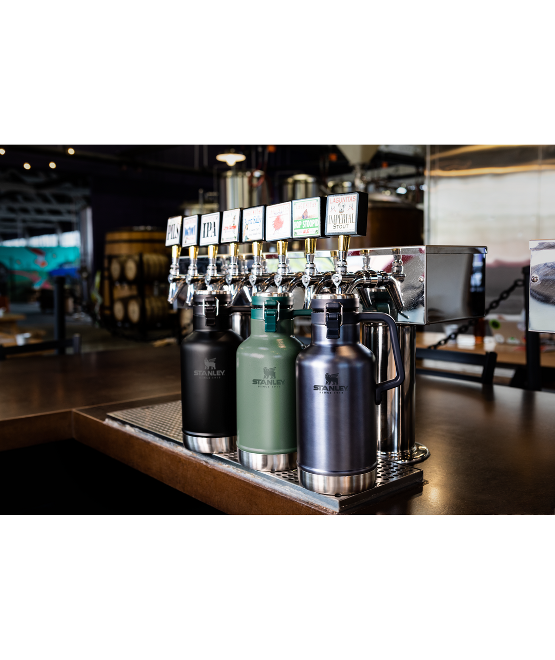 Classic Easy-Pour Insulated Beer Growler | 64 oz | Stanley