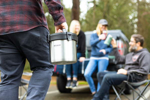  Stanley Adventure Stay Hot 3qt Camp Crock Pot - Vacuum  Insulated Stainless Steel Food Container - Keeps Food Hot for 12 Hrs & Cold  for 16 Hrs : Everything Else